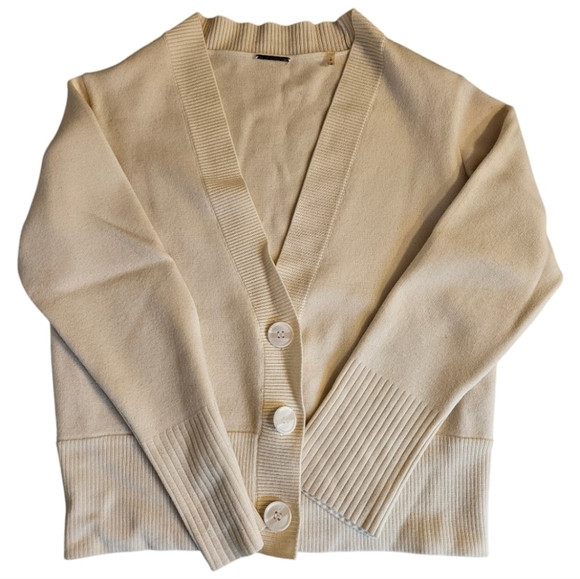 Tahari Sweaters - Tahari Cardigan Cream Sweater Merino Wool Size XS​​​​​